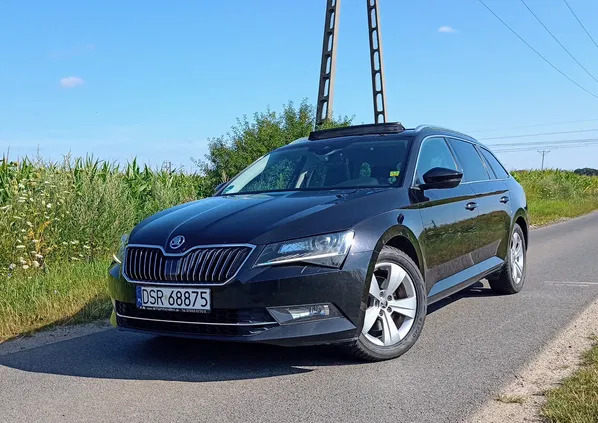 samochody osobowe Skoda Superb cena 63456 przebieg: 324000, rok produkcji 2018 z Zwierzyniec